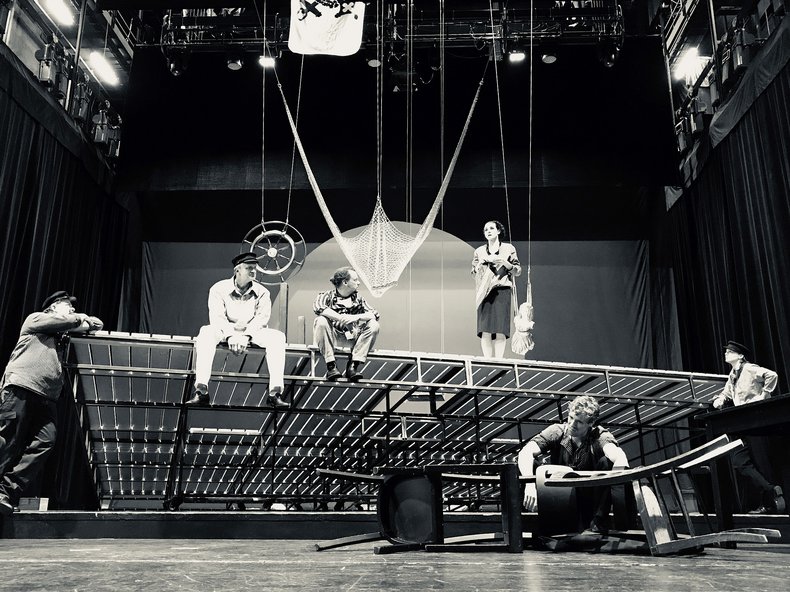 Stadttheater Bremerhaven - STERNE SCHIESSEN (UA) | © Timo Dentler